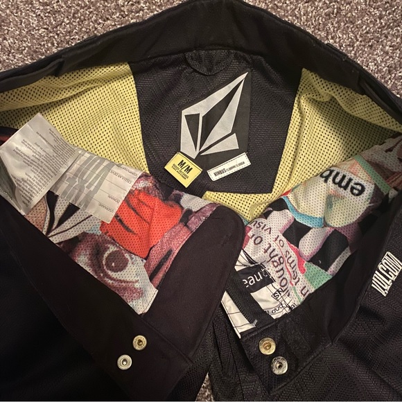 Volcom 15,000MM Waterproof Black Snowboard Ski Winter Pants - Size Medium - Picture 2 of 12